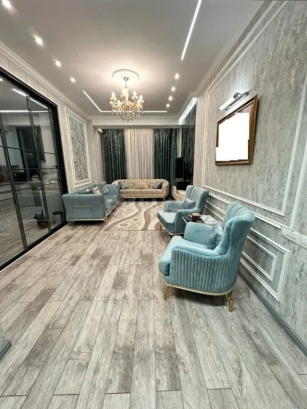 Satılır 3 otaqlı mənzil 120 m²