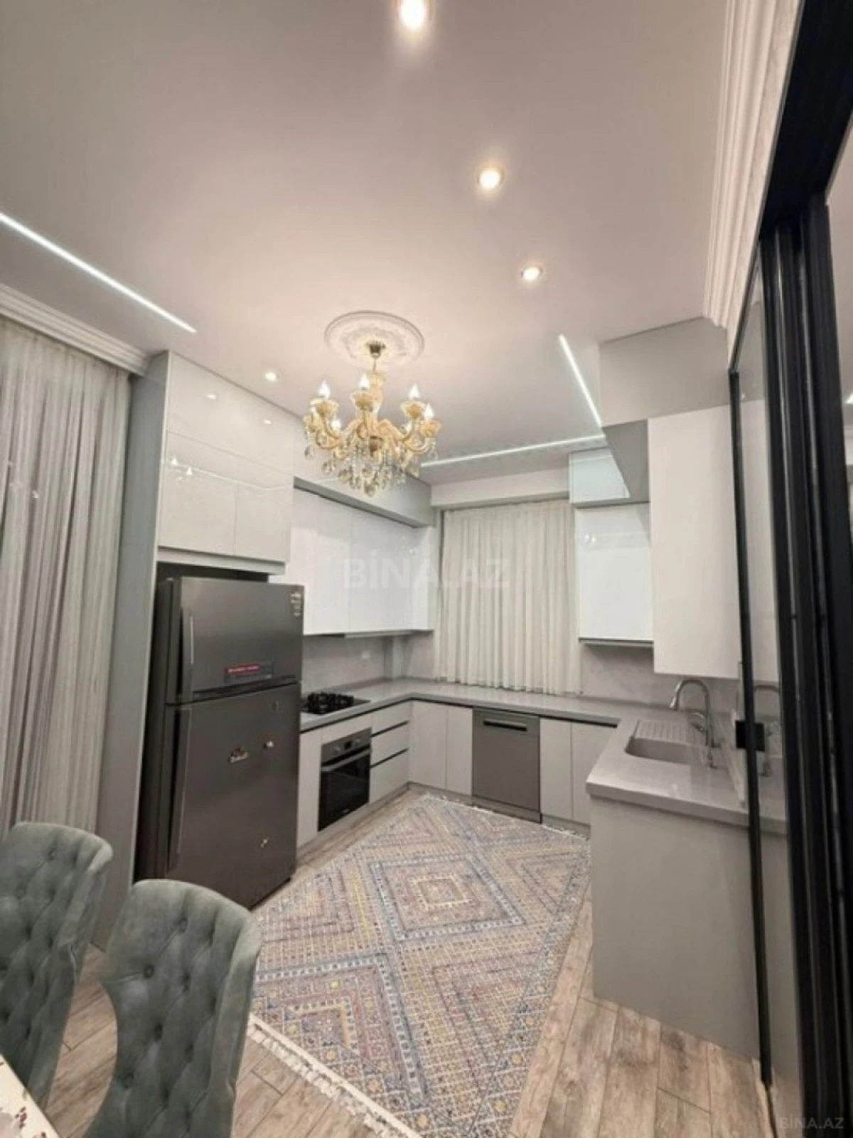 Satılır 3 otaqlı mənzil 120 m²