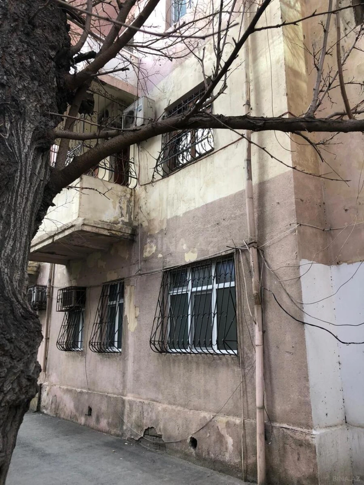 Satılır 3 otaqlı mənzil 44 m²