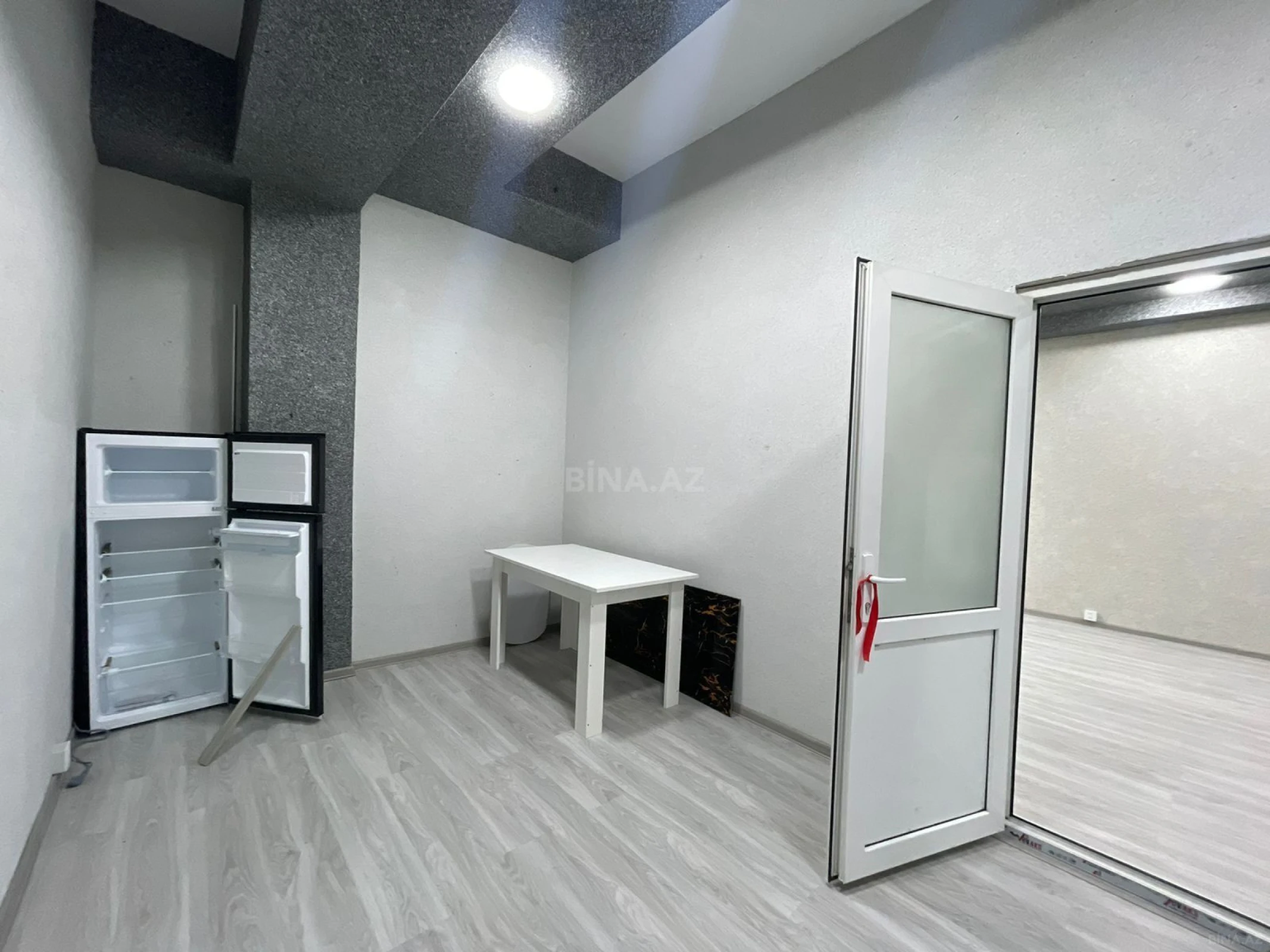 Kirayə verilir 2 otaqlı ofis 130 m²