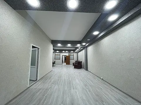 Kirayə verilir 2 otaqlı ofis 130 m²