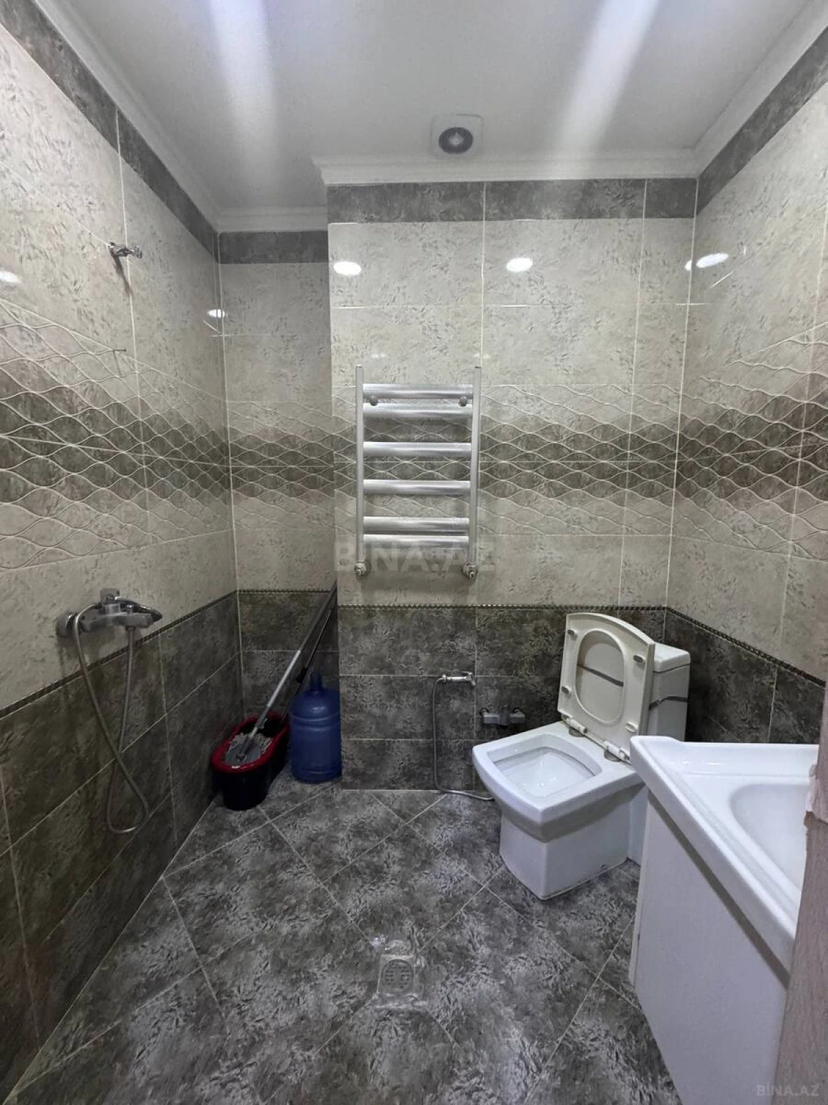 Satılır 2 otaqlı mənzil 56 m²