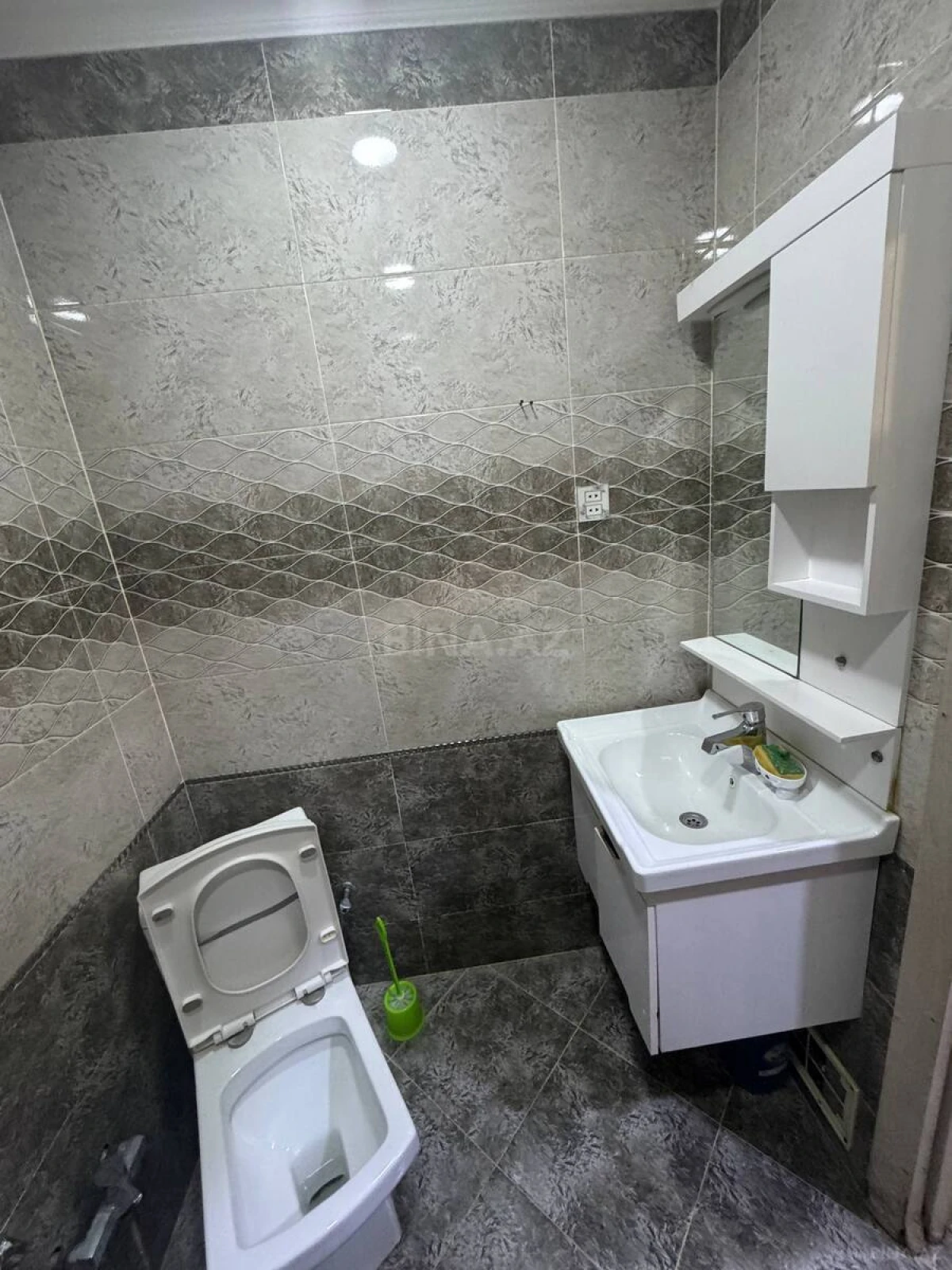 Satılır 2 otaqlı mənzil 56 m²