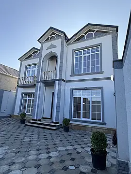 Satılır 5 otaqlı həyət evi 210 m²