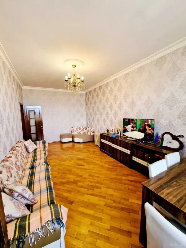 Satılır 2 otaqlı mənzil 62 m²