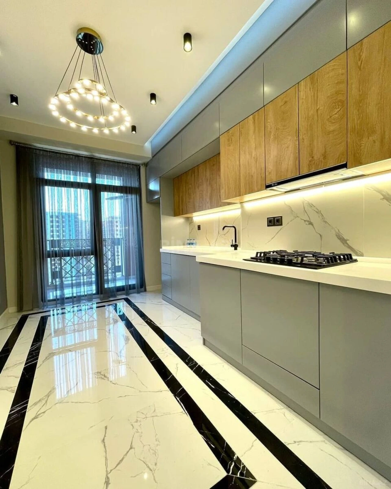 Kirayə verilir 2 otaqlı mənzil 80 m²