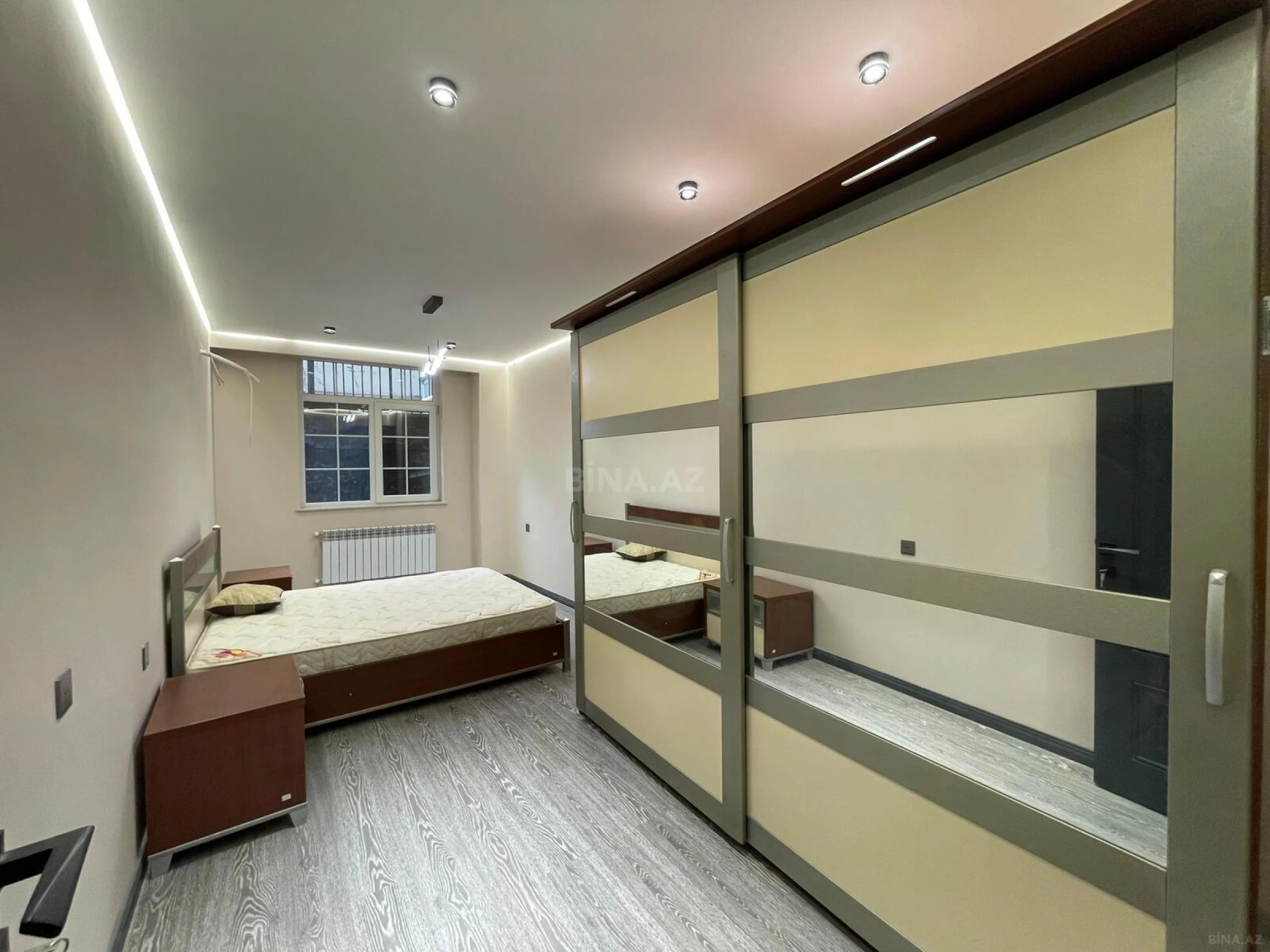 Satılır 3 otaqlı mənzil 116 m²
