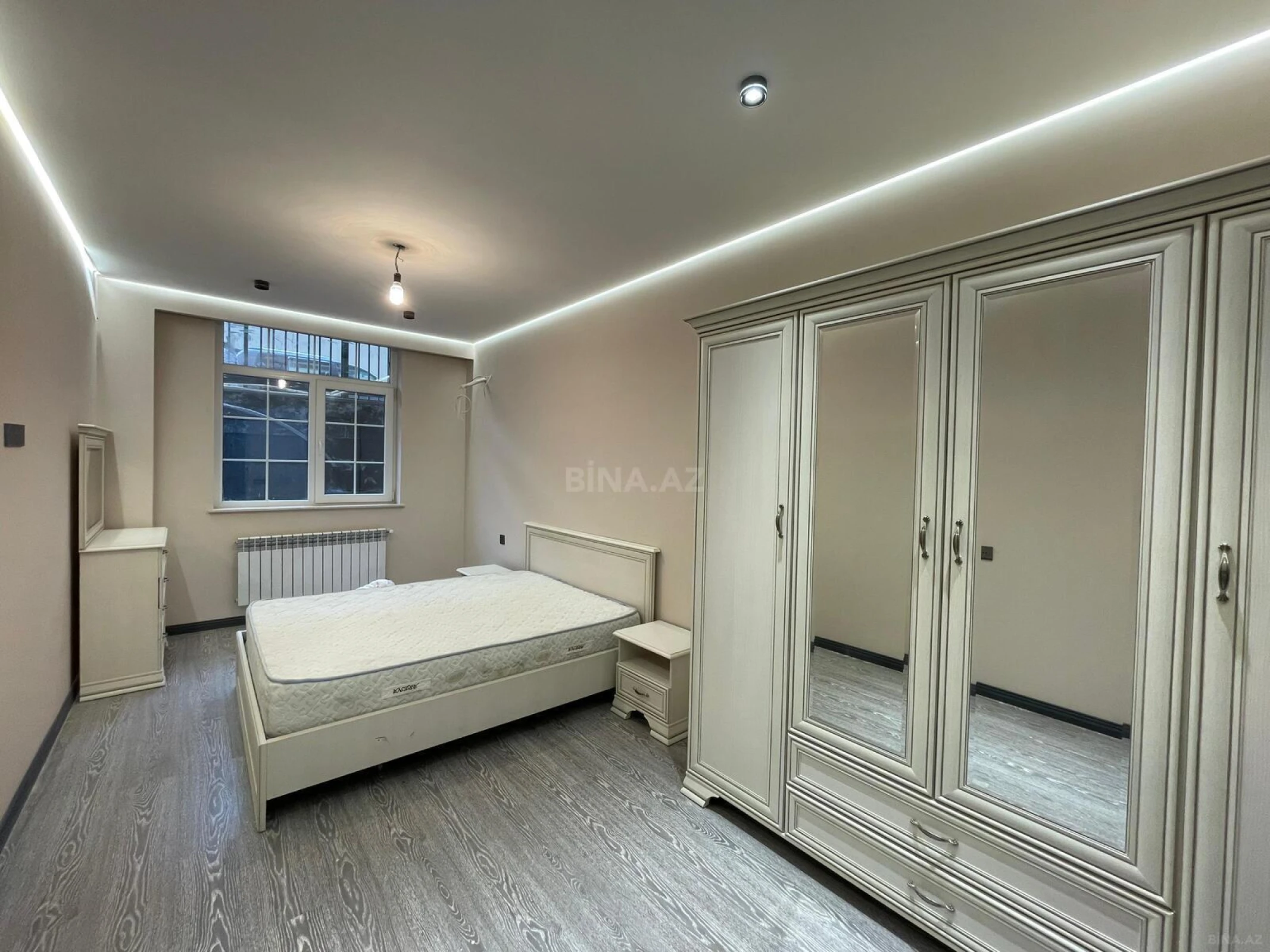 Satılır 3 otaqlı mənzil 116 m²