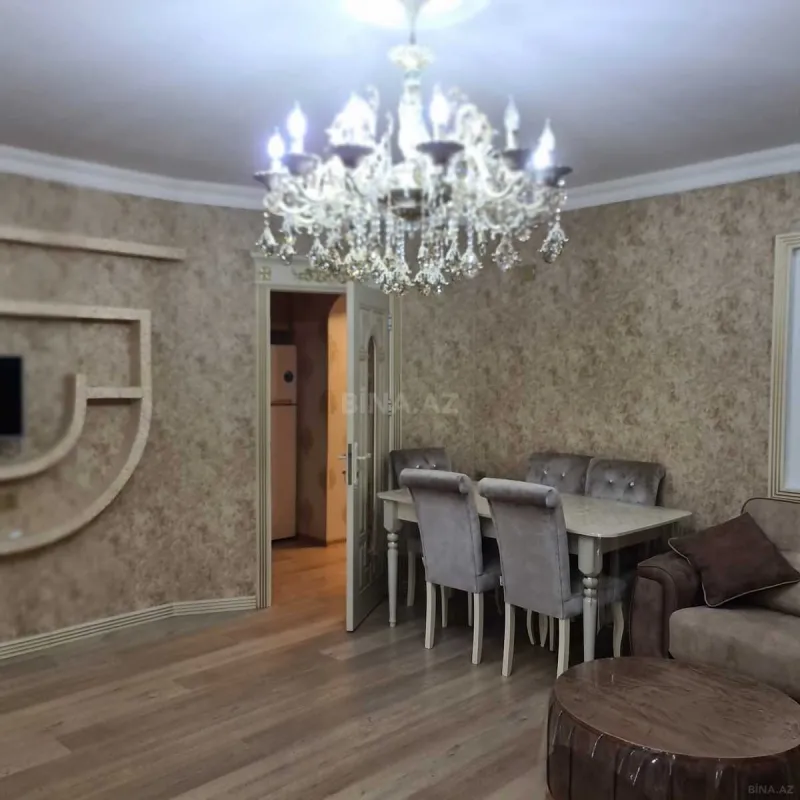 Satılır 4 otaqlı mənzil 120 m²