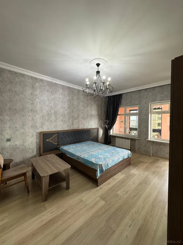Satılır 4 otaqlı mənzil 120 m²