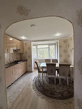 Satılır 4 otaqlı mənzil 120 m²