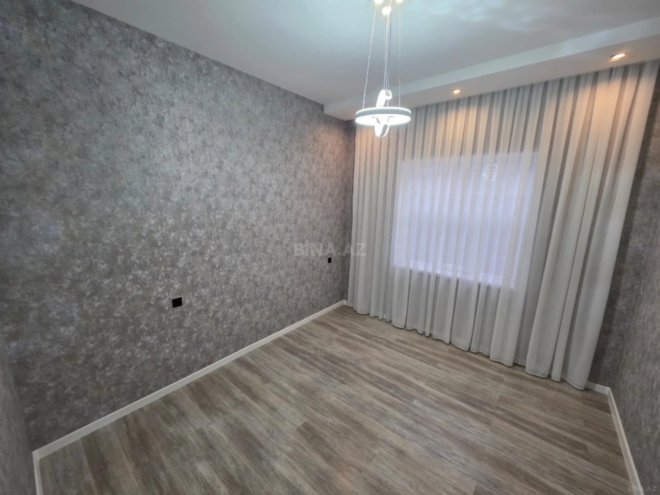 Satılır 4 otaqlı həyət evi 150 m²