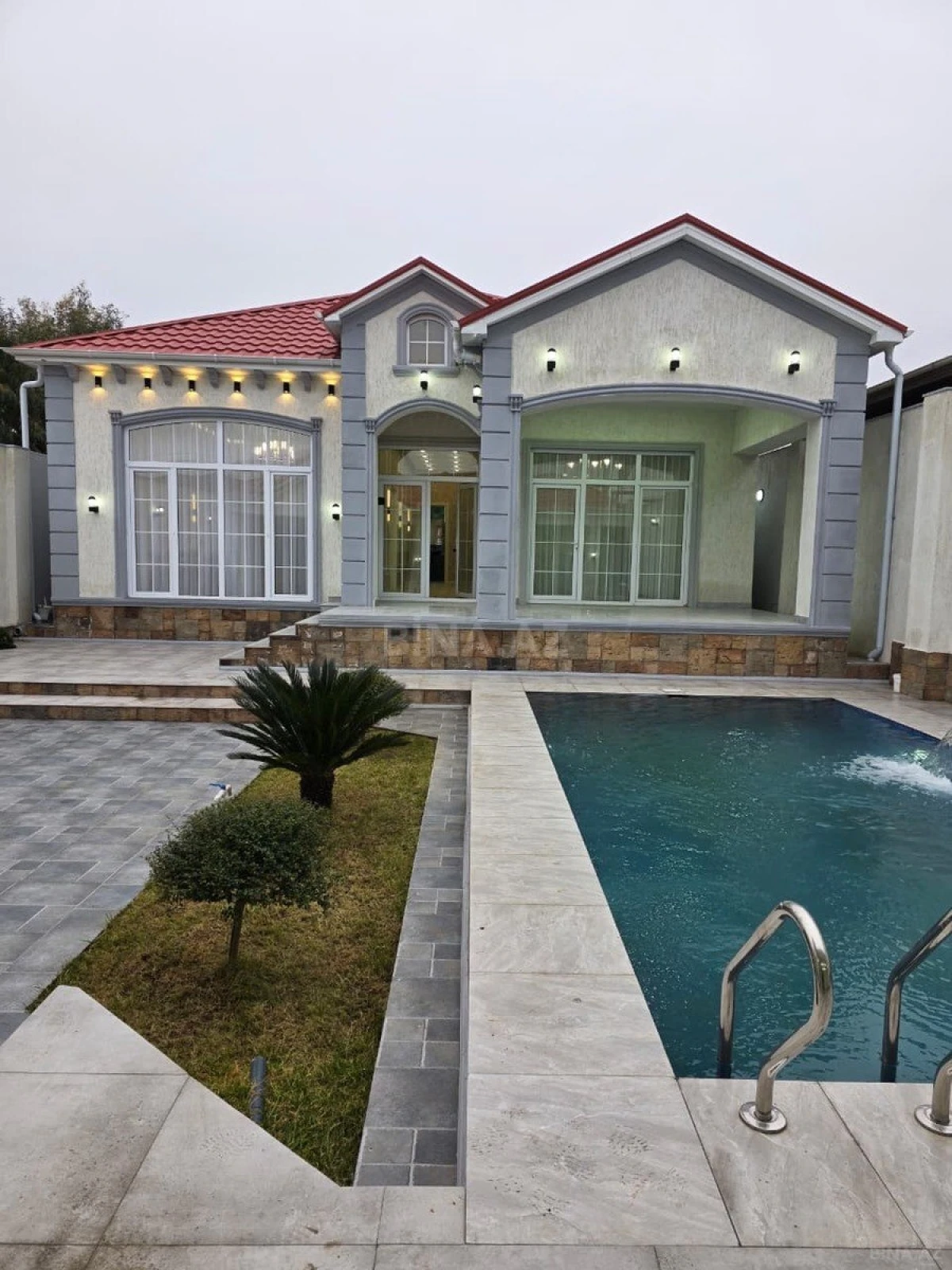 Satılır 4 otaqlı həyət evi 150 m²