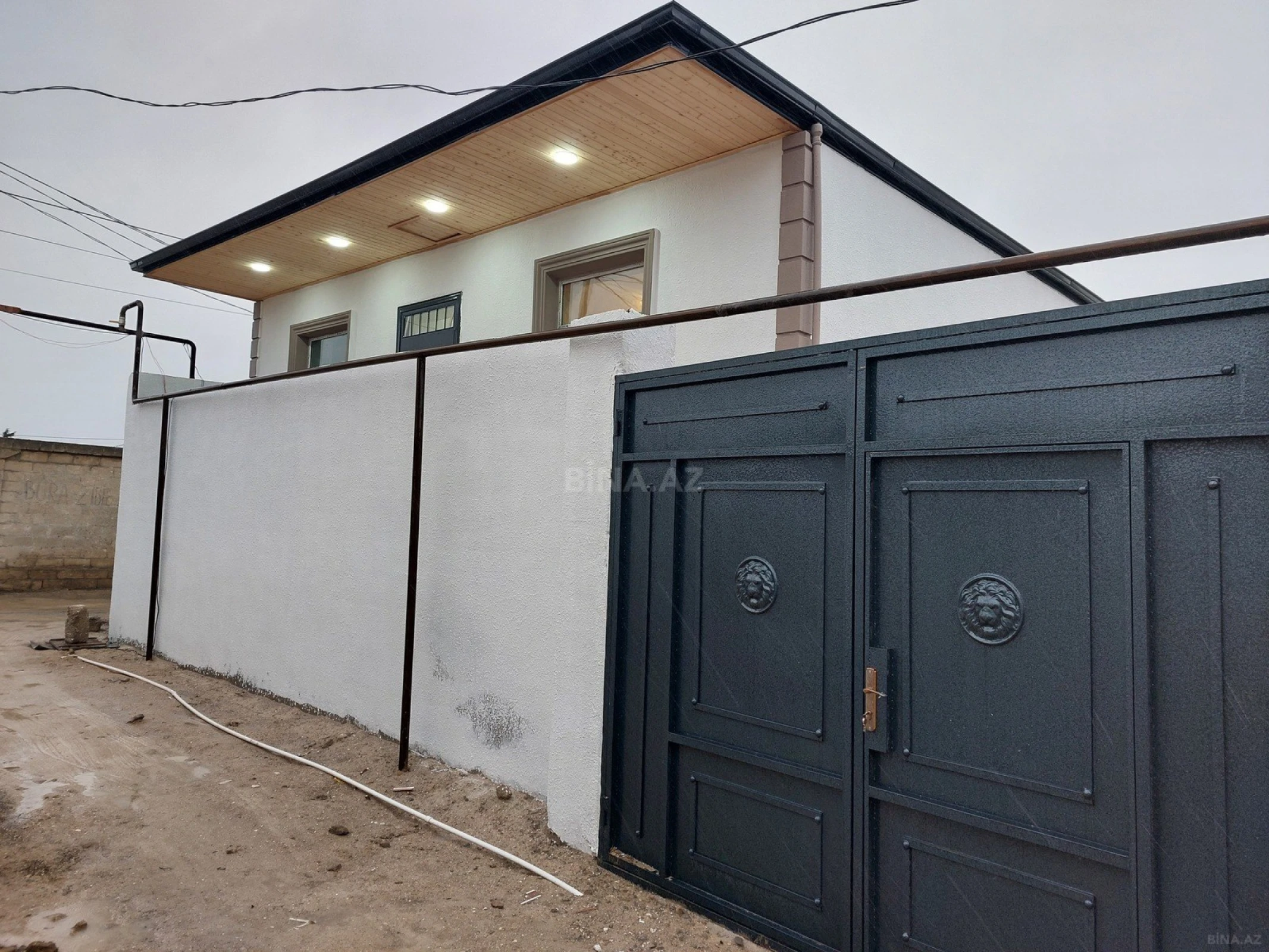 Satılır 3 otaqlı həyət evi 100 m²