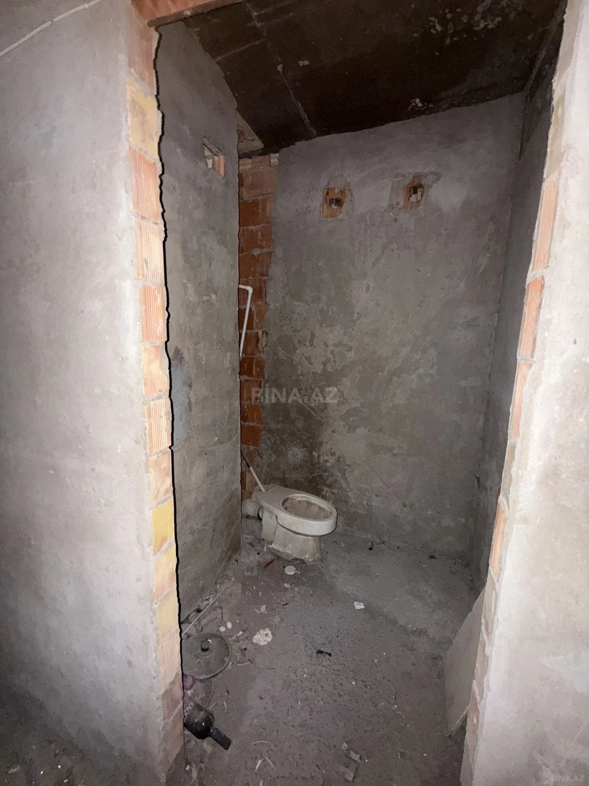 Satılır 3 otaqlı mənzil 112 m²