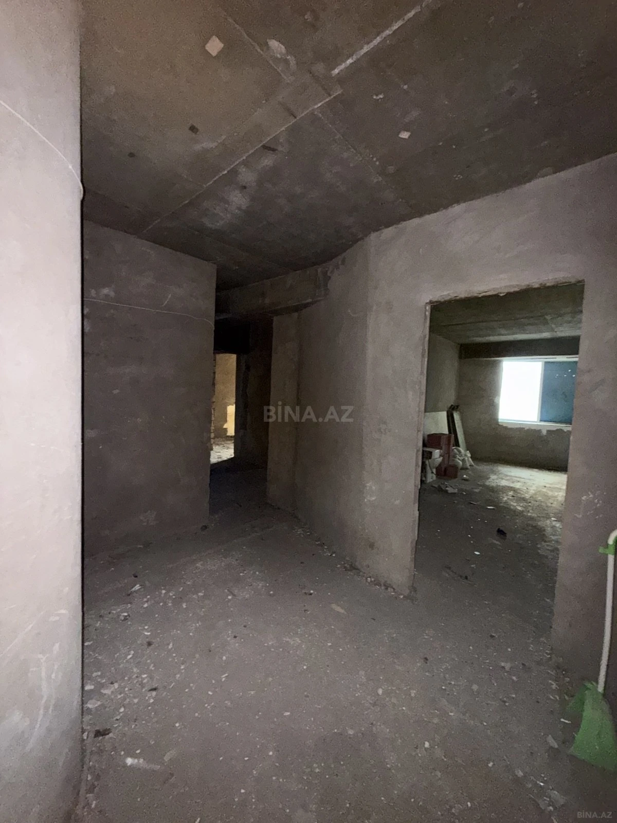Satılır 3 otaqlı mənzil 112 m²