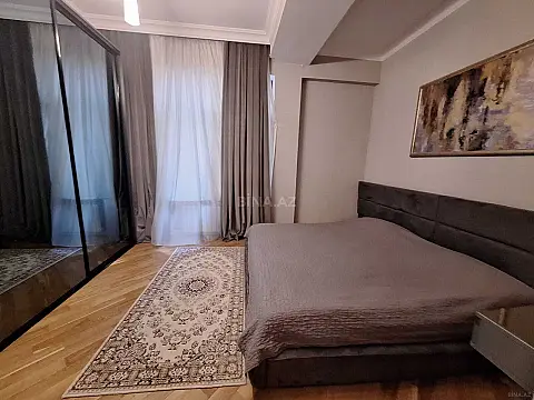 Satılır 3 otaqlı mənzil 125 m²