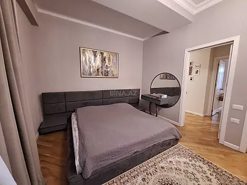 Satılır 3 otaqlı mənzil 125 m²
