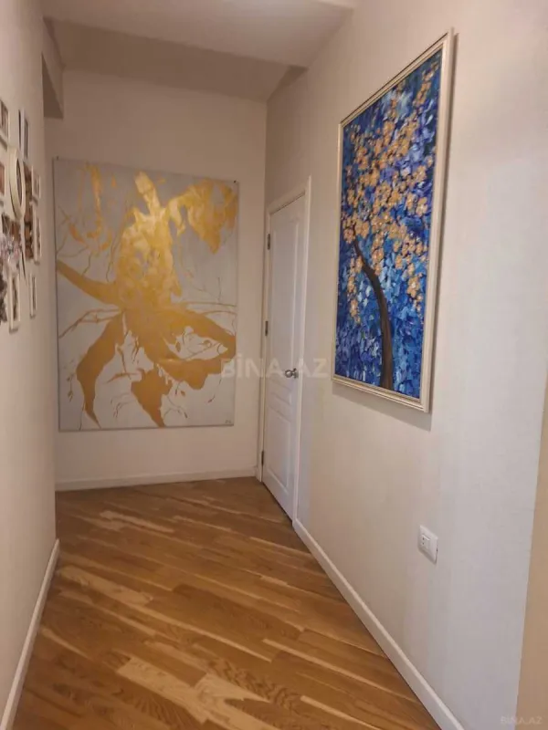 Satılır 3 otaqlı mənzil 125 m²