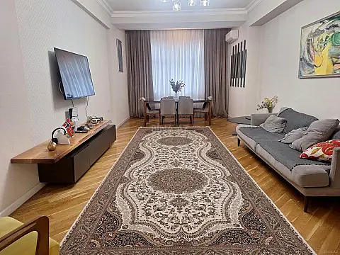 Satılır 3 otaqlı mənzil 125 m² — Bakı, Memar Əcəmi yanı 3 otaq 125.00 m²