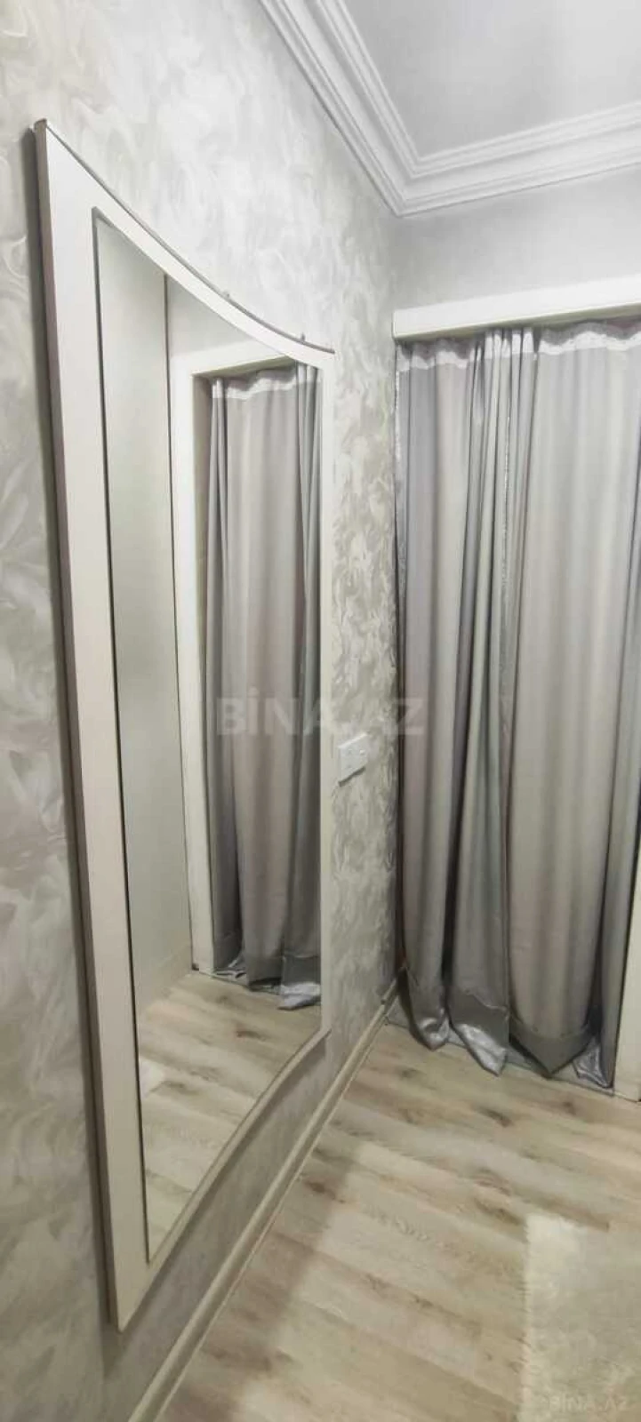 Satılır 4 otaqlı mənzil 110 m²