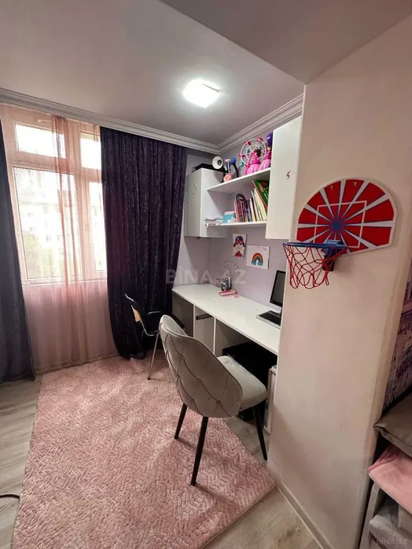 Satılır 4 otaqlı mənzil 110 m²