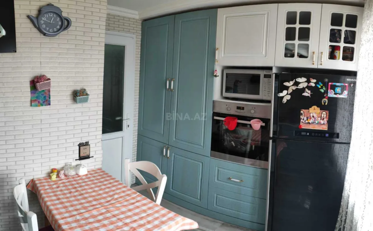 Satılır 4 otaqlı mənzil 110 m²