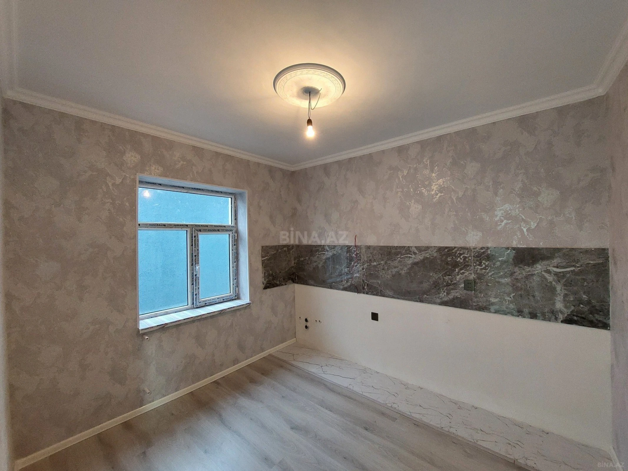 Satılır 3 otaqlı həyət evi 100 m²