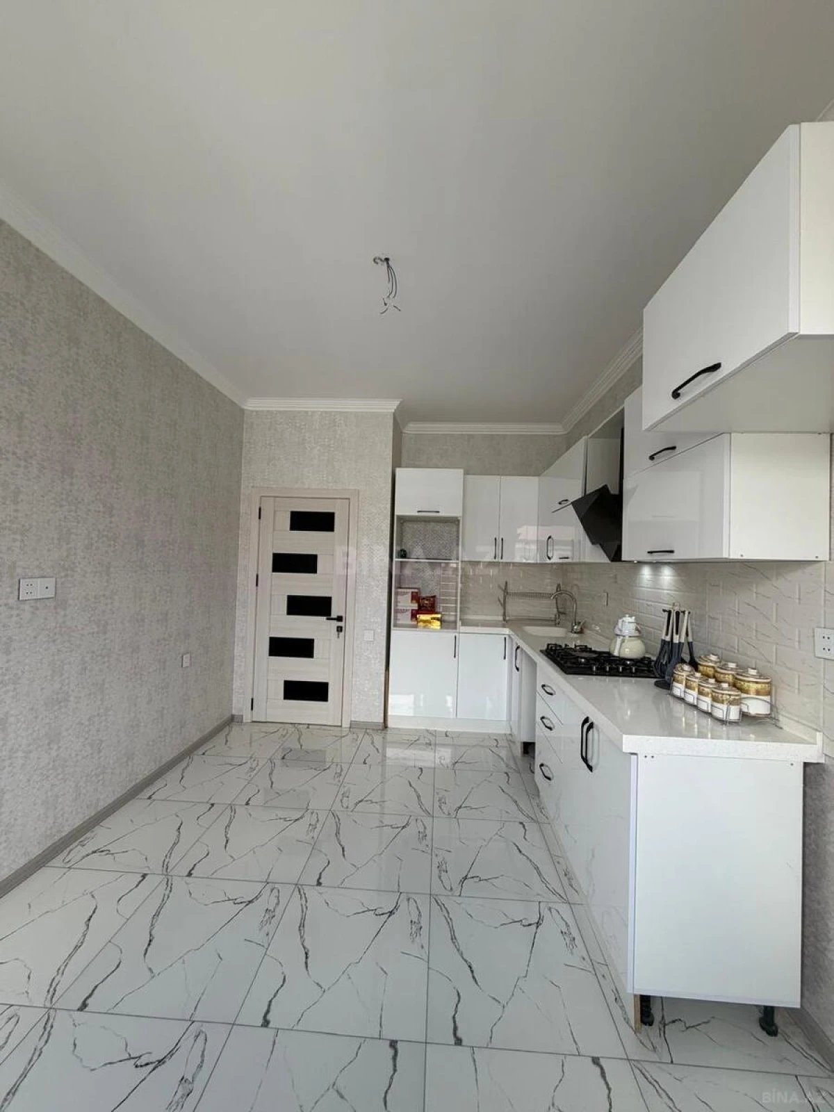 Satılır 3 otaqlı mənzil 82 m²