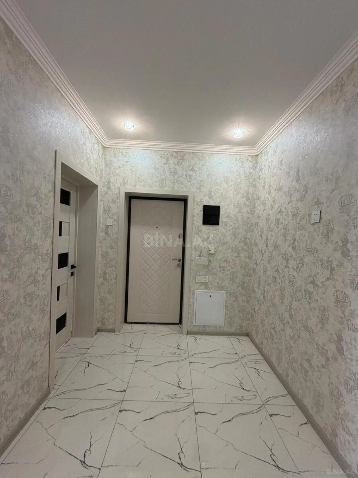 Satılır 3 otaqlı mənzil 82 m²