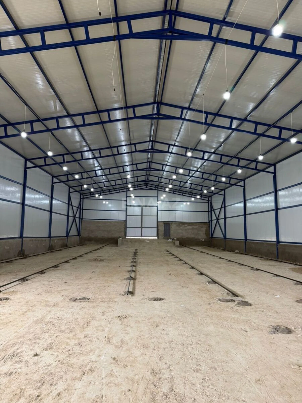 Kirayə verilir obyekt 1100 m²