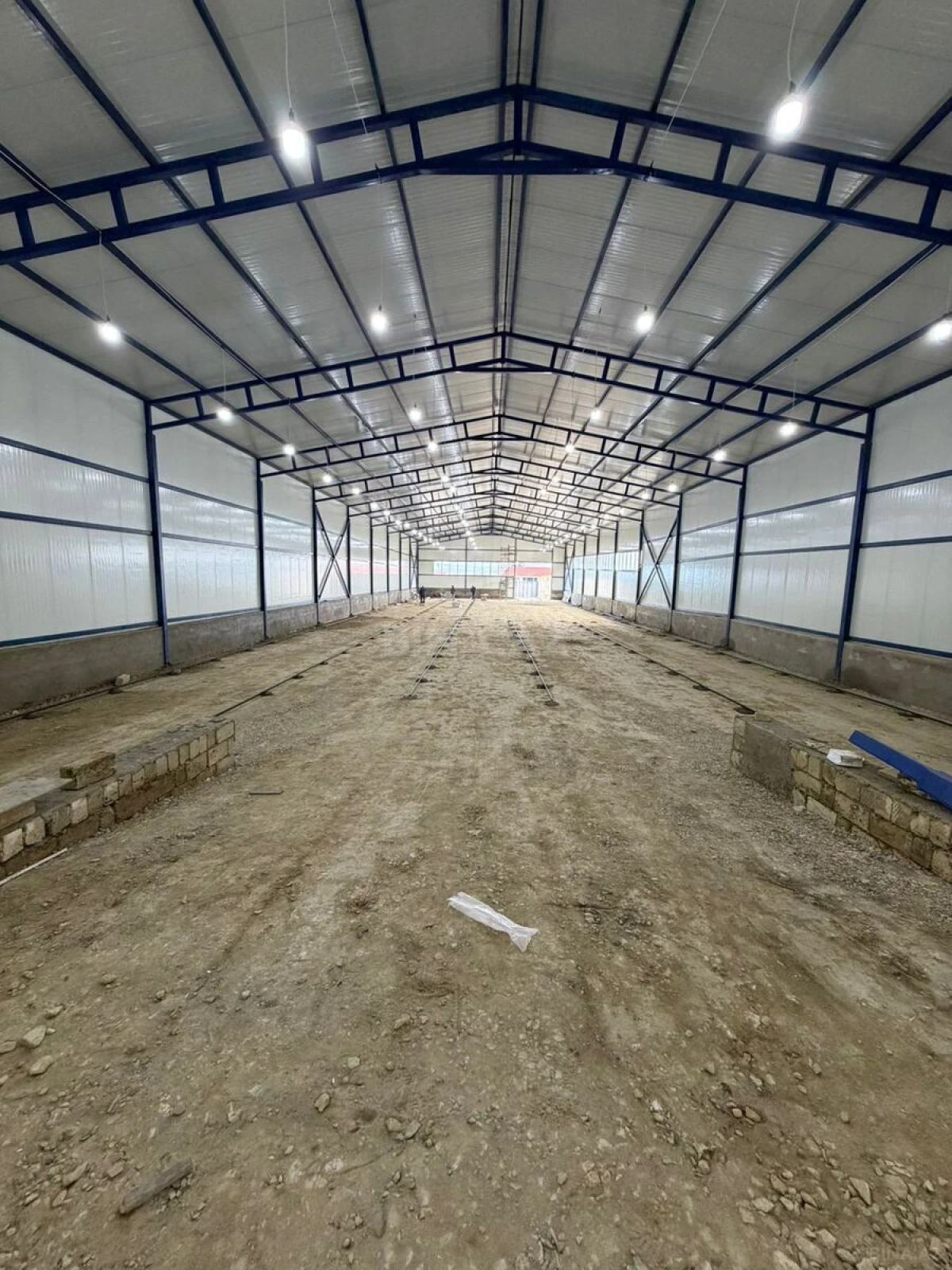 Kirayə verilir obyekt 1100 m²