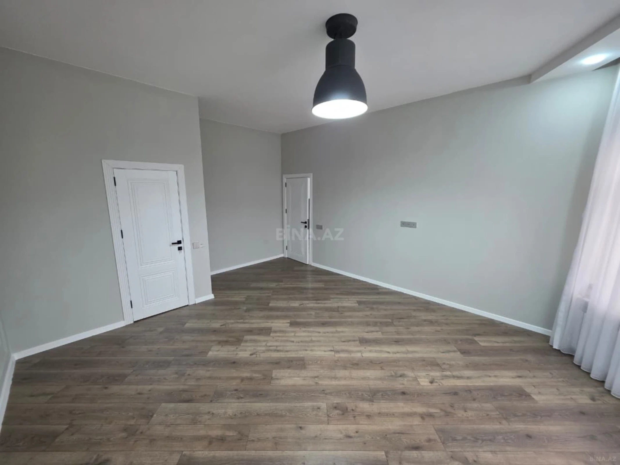 Satılır 5 otaqlı həyət evi 210 m²