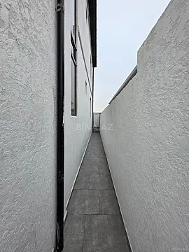 Satılır 5 otaqlı həyət evi 210 m²