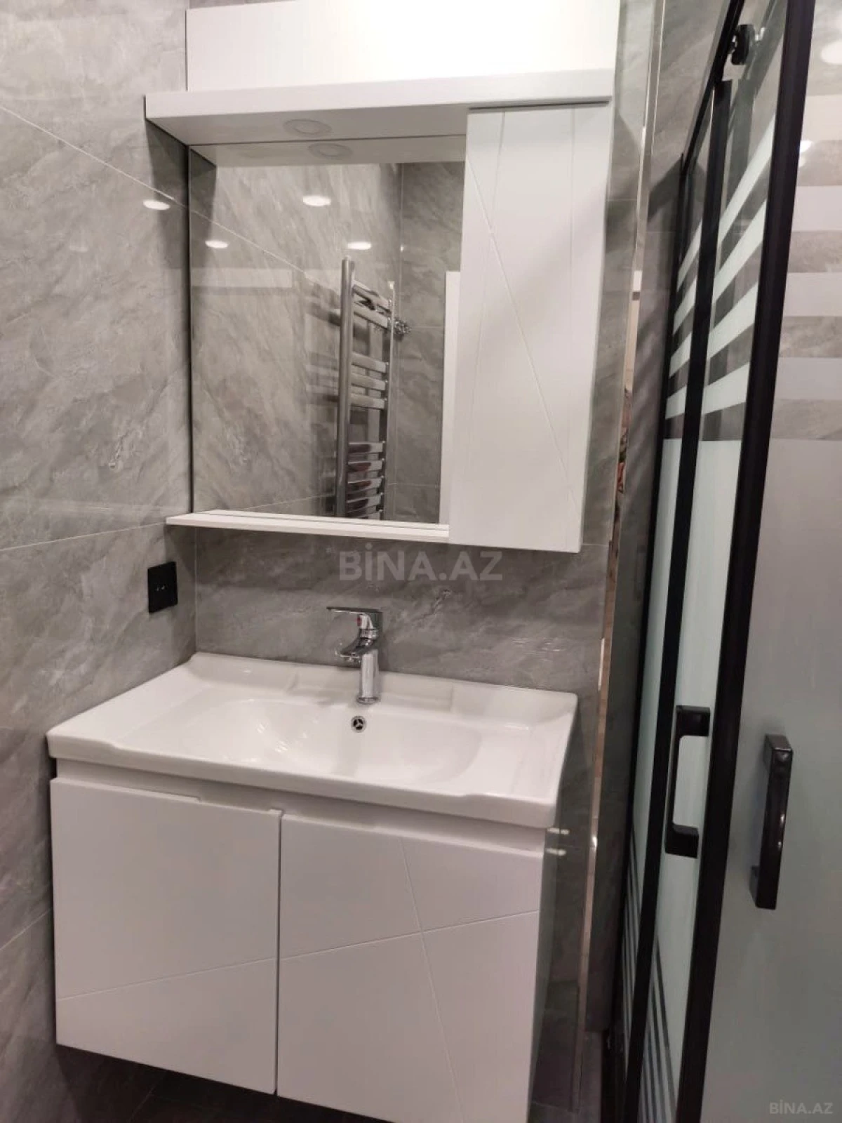 Satılır 2 otaqlı mənzil 58.5 m²