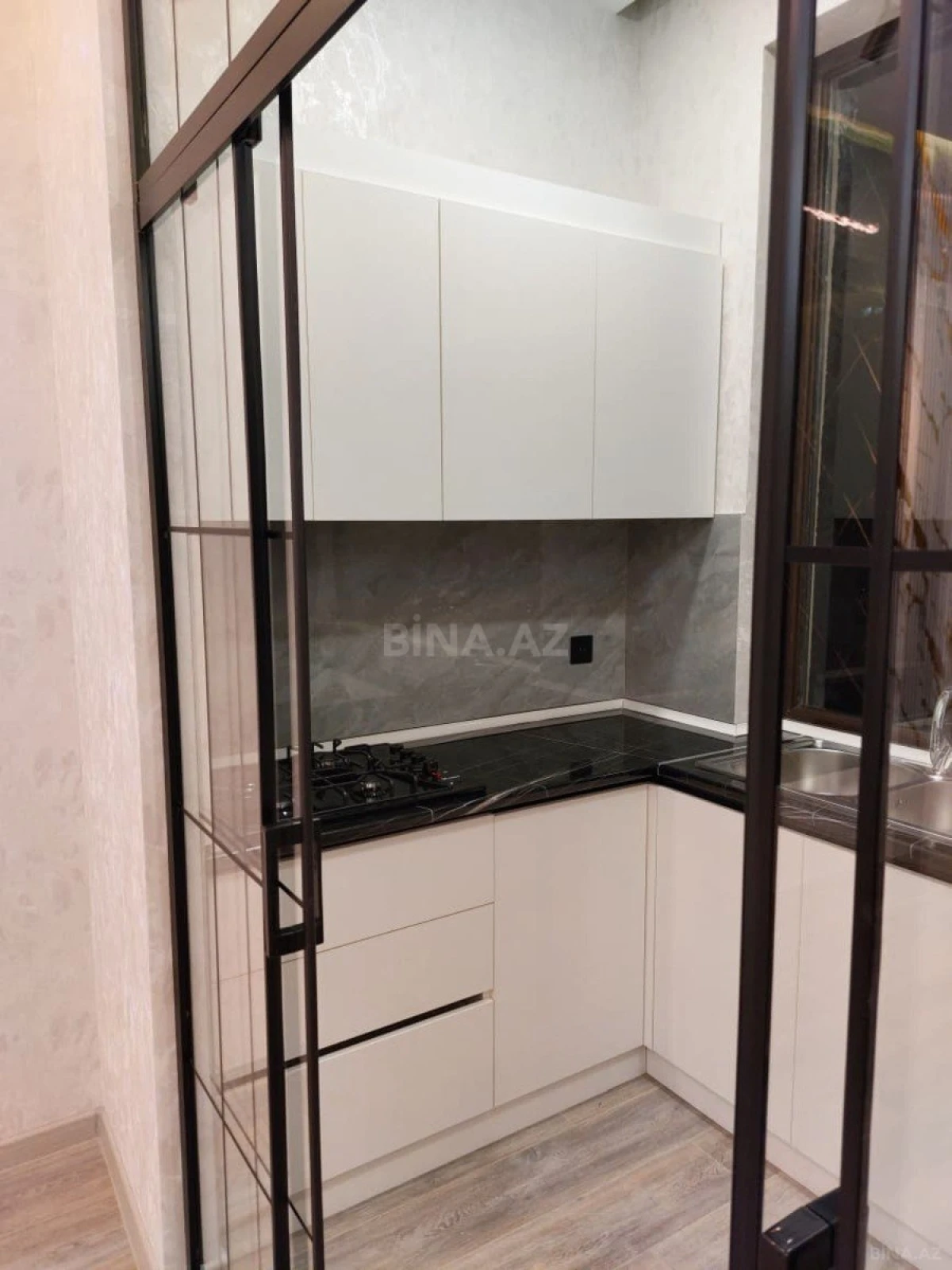 Satılır 2 otaqlı mənzil 58.5 m²