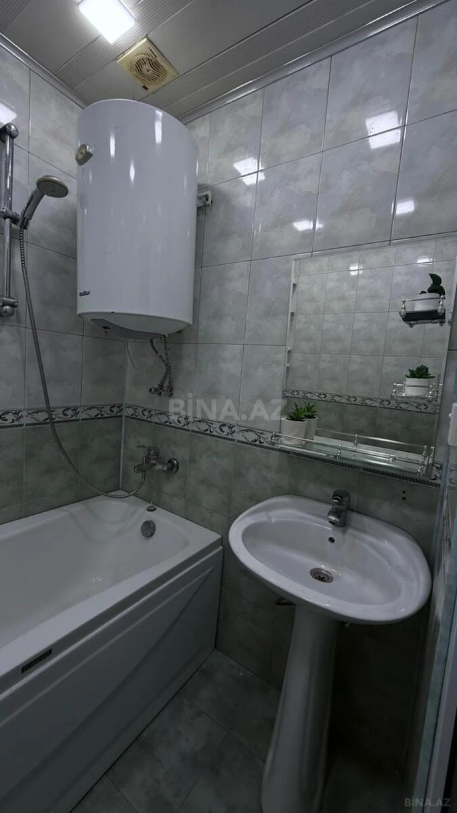 Satılır 1 otaqlı mənzil 45 m²