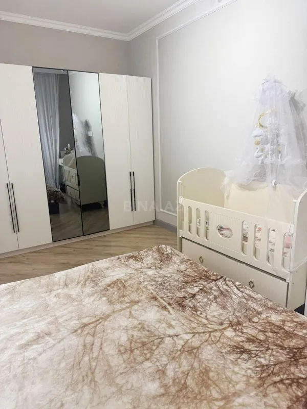 Satılır 2 otaqlı mənzil 85 m²