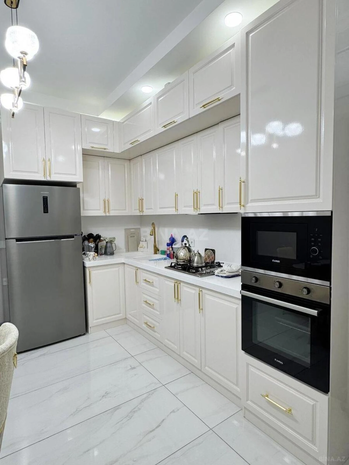 Satılır 2 otaqlı mənzil 85 m²