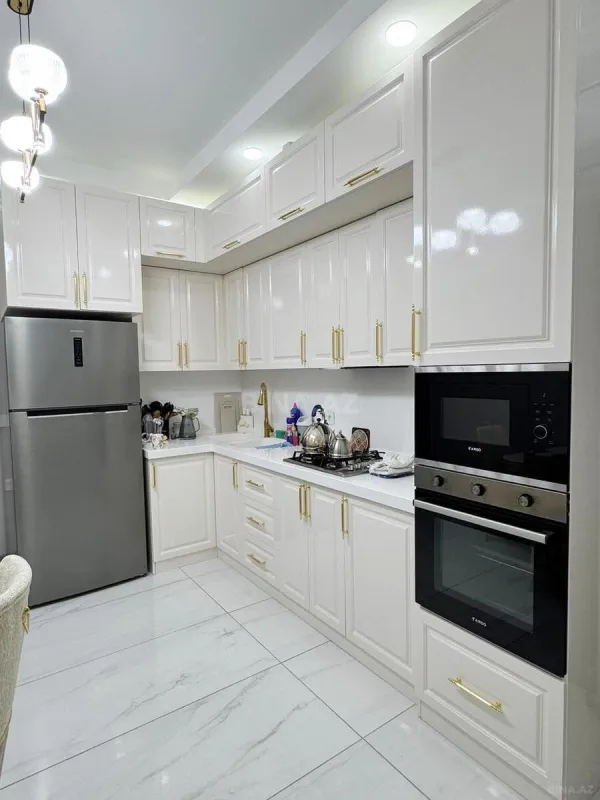 Satılır 2 otaqlı mənzil 85 m²