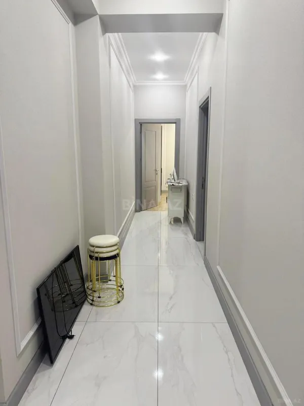 Satılır 2 otaqlı mənzil 85 m²