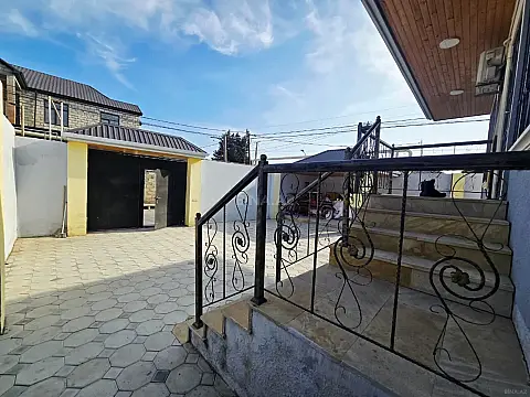 Satılır 3 otaqlı həyət evi 100 m²