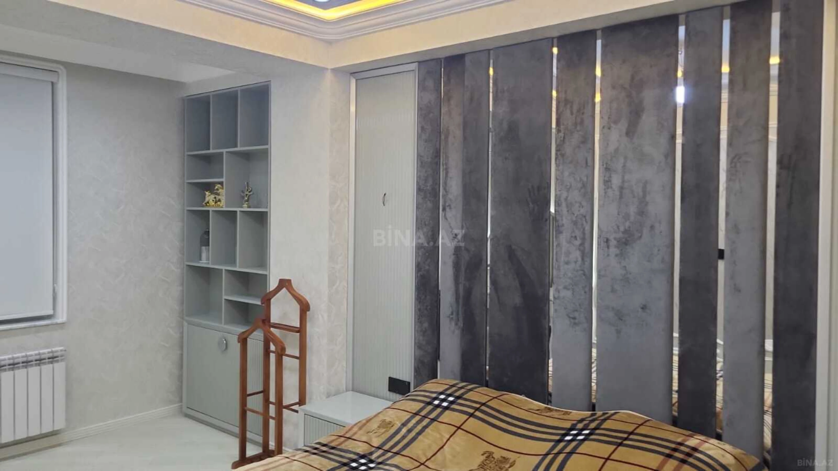 Satılır 3 otaqlı mənzil 150 m²