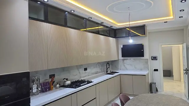 Satılır 3 otaqlı mənzil 150 m²