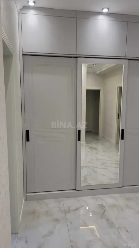 Satılır 3 otaqlı mənzil 150 m²