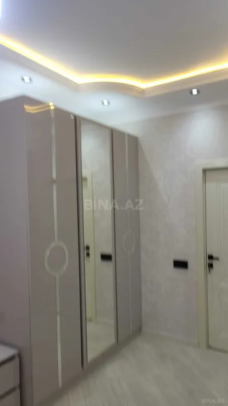 Satılır 3 otaqlı mənzil 150 m²