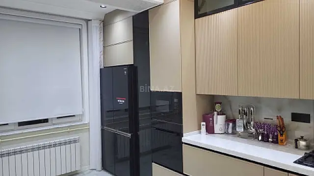 Satılır 3 otaqlı mənzil 150 m²