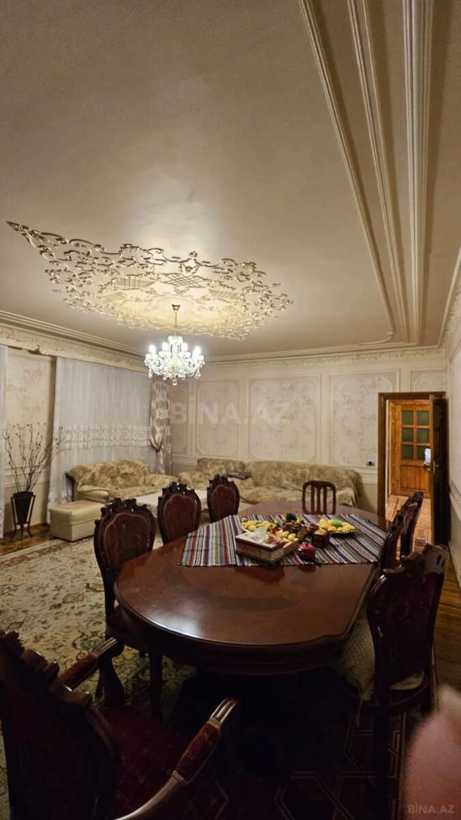 Satılır 5 otaqlı mənzil 130 m²