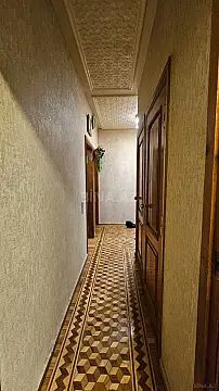 Satılır 5 otaqlı mənzil 130 m²