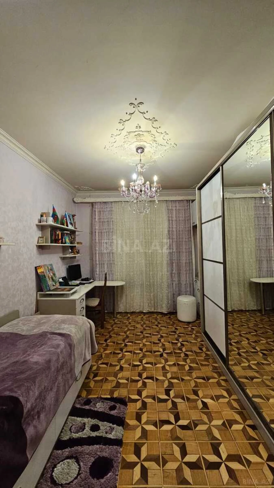 Satılır 5 otaqlı mənzil 130 m²